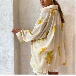 Savannah Morrow Havana 5 Button Emilia Blouse  Long Sleeve Cream W/ Florals S